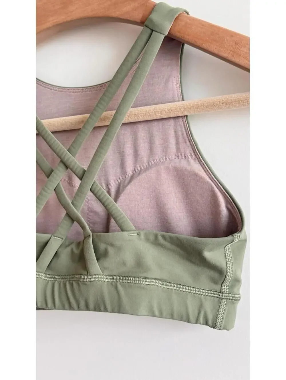 Lululemon Energy Bra Medium Support B-D Cups Green Size 6 Luxtreme